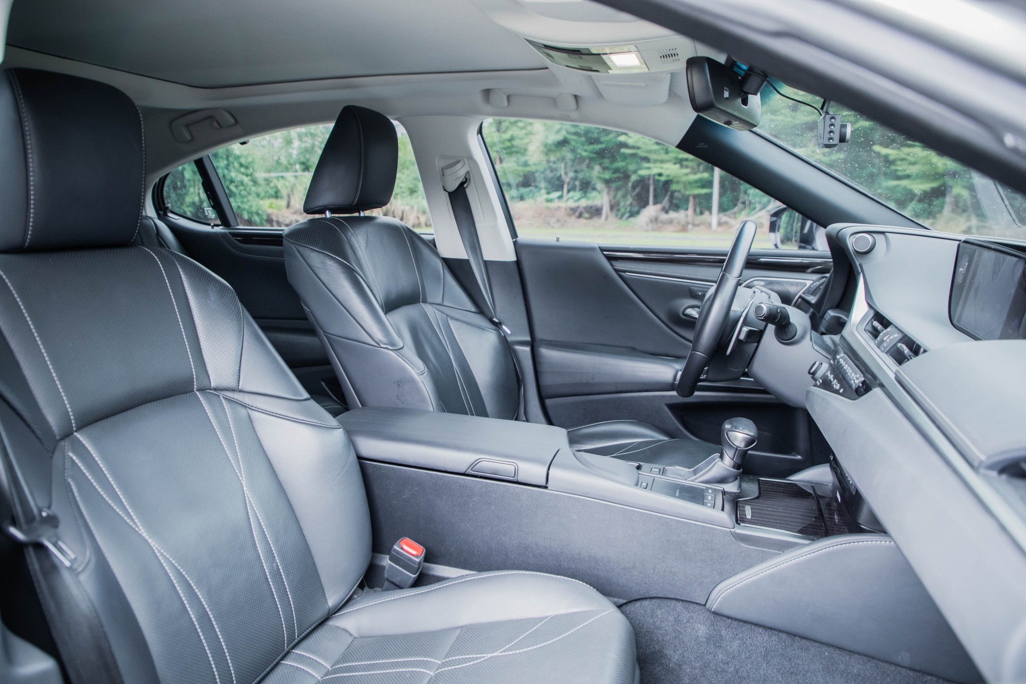 2018 Lexus ES250 旗艦款  第8張相片