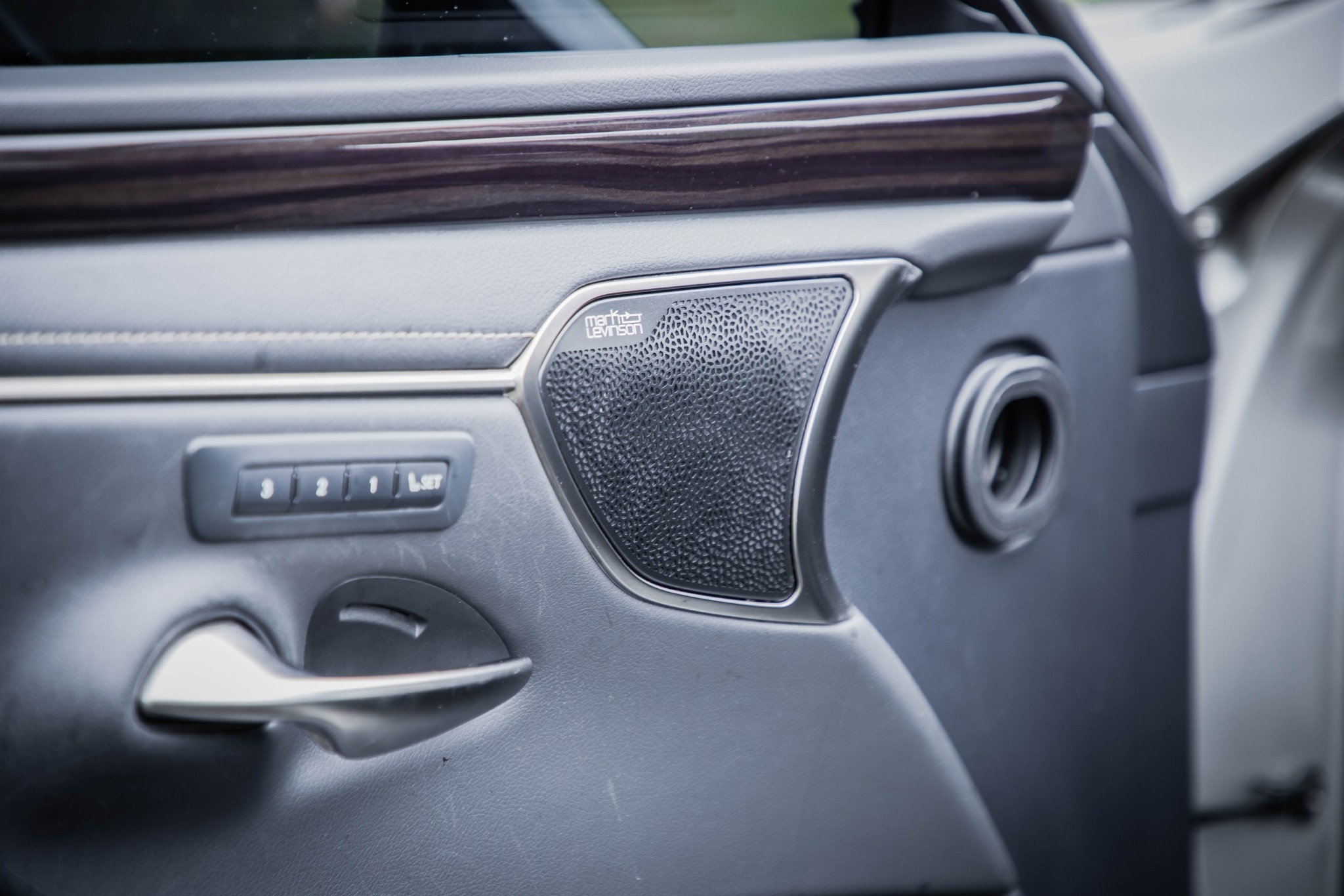 2018 Lexus ES250 旗艦款  第9張相片