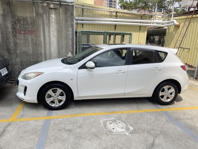 MAZDA馬自達 MAZDA 3  第2張相片