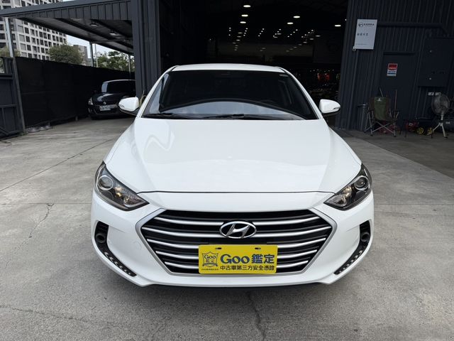 HYUNDAI現代 ELANTRA  第2張相片