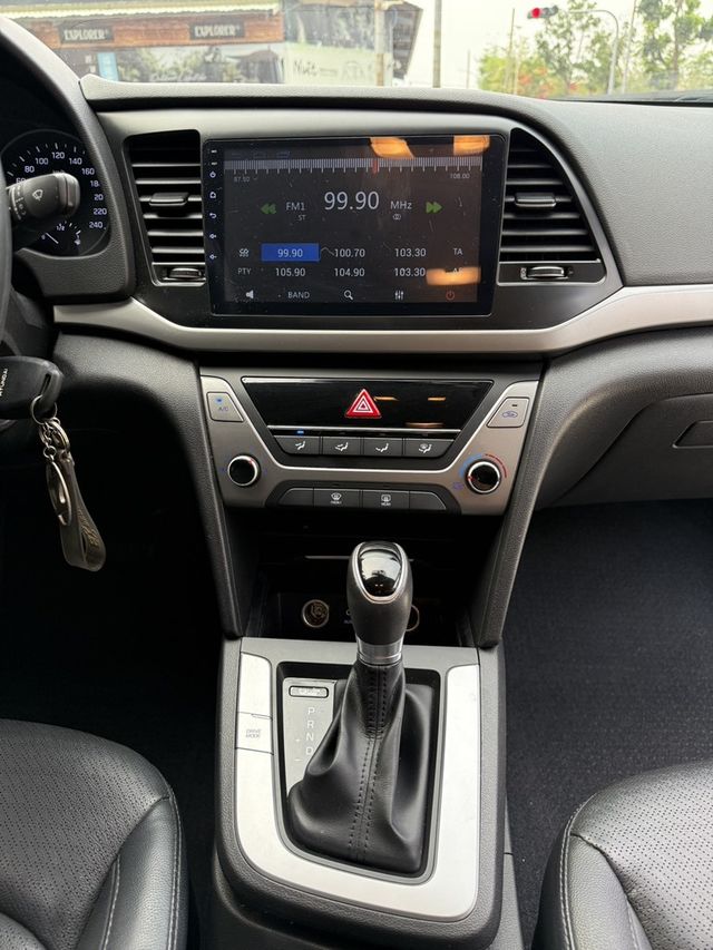 HYUNDAI現代 ELANTRA  第18張相片
