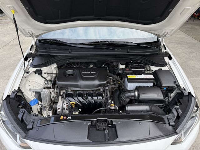 HYUNDAI現代 ELANTRA  第19張相片