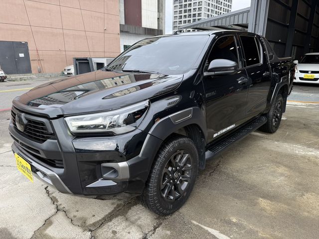 TOYOTA豐田 HILUX  第1張相片