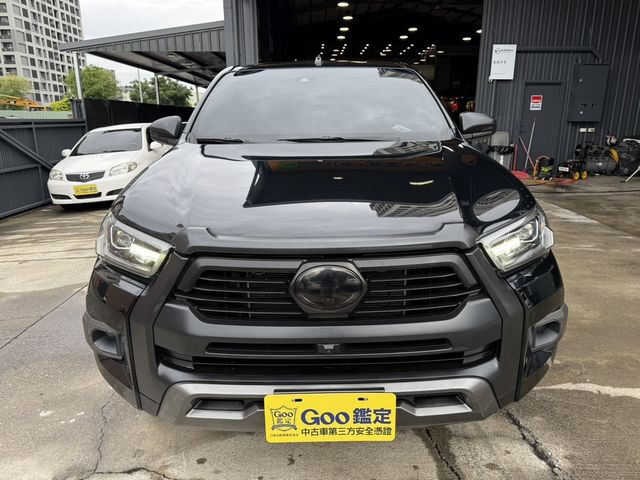 TOYOTA豐田 HILUX  第2張相片