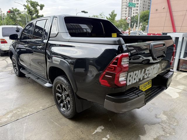 TOYOTA豐田 HILUX  第4張相片
