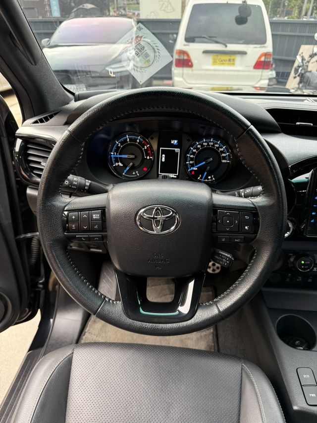 TOYOTA豐田 HILUX  第11張相片