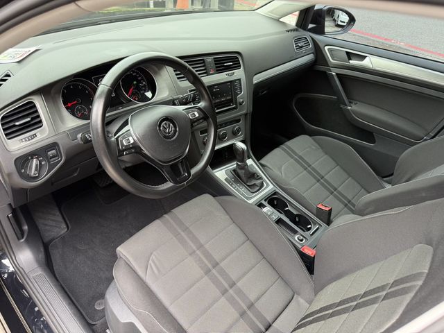 VOLKSWAGEN福斯 GOLF  第10張相片