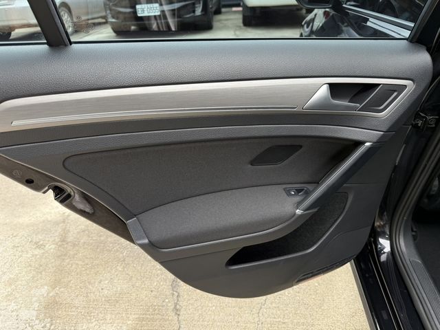 VOLKSWAGEN福斯 GOLF  第15張相片