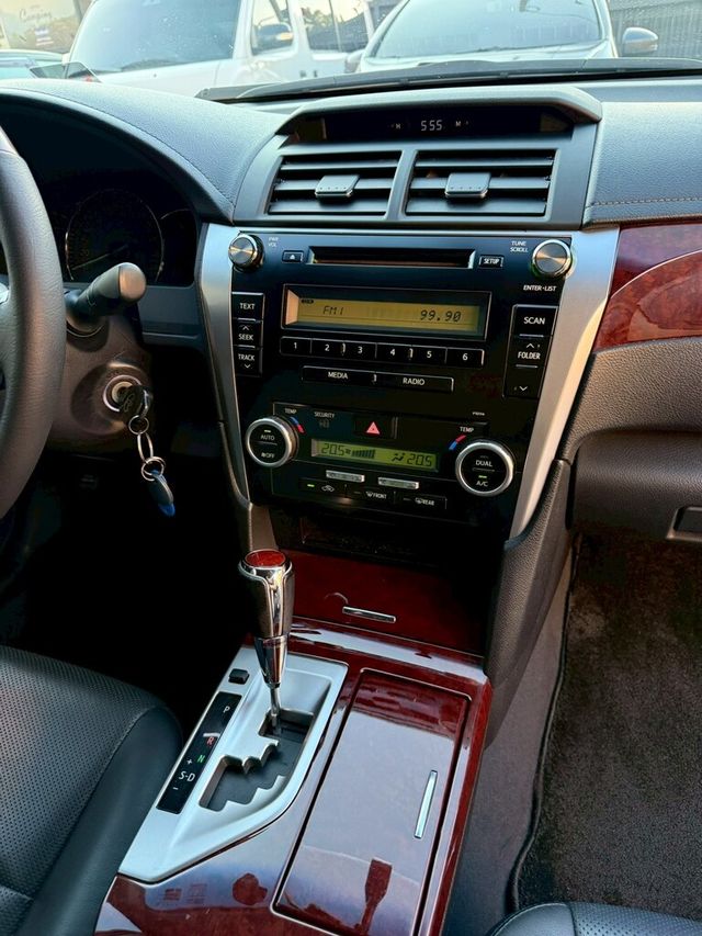 TOYOTA豐田 CAMRY  第10張相片