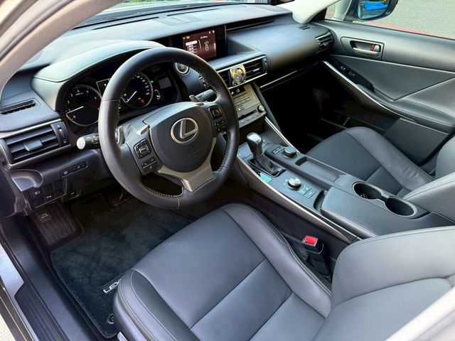 LEXUS凌志 IS 300  第12張相片