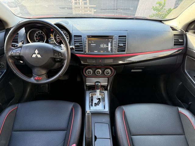 MITSUBISHI三菱 LANCER IO  第9張相片