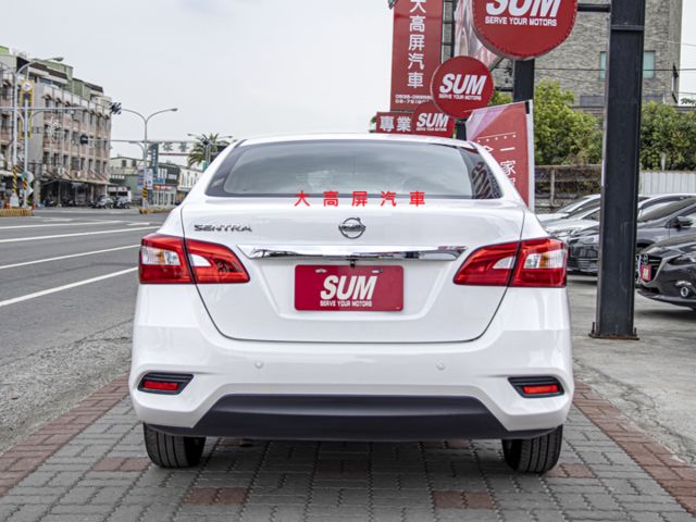 【預約賞車即享網路優惠價】2018小改款 原鈑件 豪華 方向盤快控鍵 中控螢幕 定速巡航 藍牙通訊 光感頭燈  第7張相片