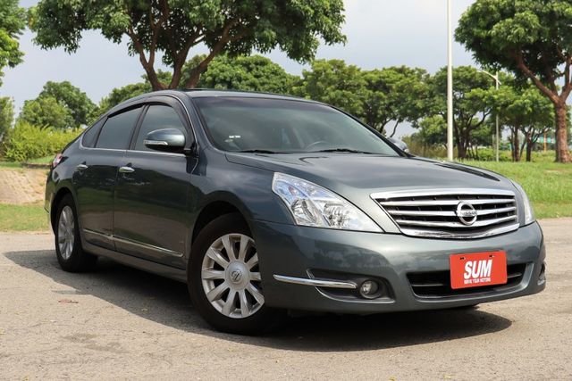 【預約賞車即享網路優惠價】2.5升V6引擎、豪華影音版、原鈑件、舒適房車  第2張相片