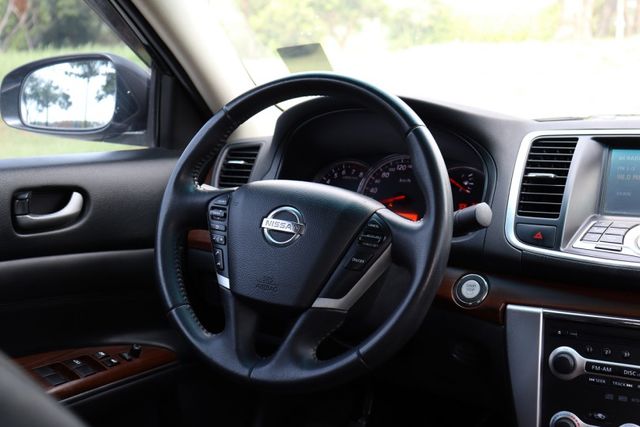 【預約賞車即享網路優惠價】2.5升V6引擎、豪華影音版、原鈑件、舒適房車  第7張相片