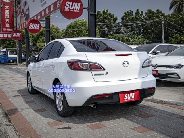 【預約賞車即享網路優惠價】微笑Mazda 3 1.6L 4D 頂級型 前霧燈 電動天窗 方向盤快控鍵  第6張相片