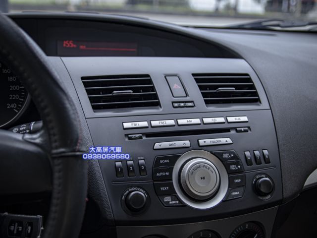 【預約賞車即享網路優惠價】微笑Mazda 3 1.6L 4D 頂級型 前霧燈 電動天窗 方向盤快控鍵  第14張相片