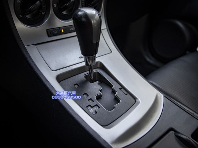 【預約賞車即享網路優惠價】微笑Mazda 3 1.6L 4D 頂級型 前霧燈 電動天窗 方向盤快控鍵  第16張相片