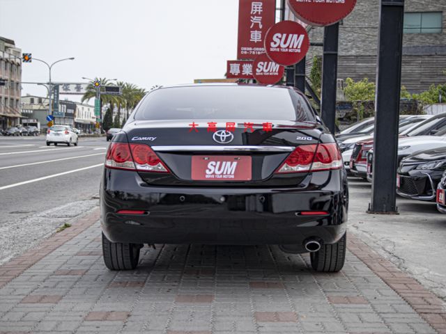【現況售 有待修】 Camry 2.0L 電動椅 電動窗 定速巡航 恆溫空調 中控螢幕  衛星導航  第7張相片
