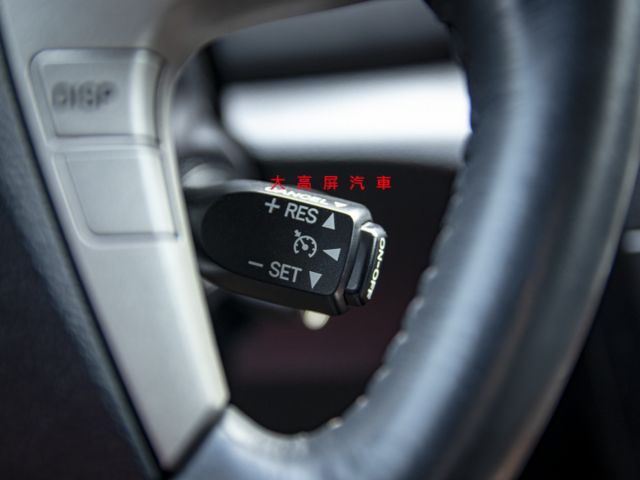 【現況售 有待修】 Camry 2.0L 電動椅 電動窗 定速巡航 恆溫空調 中控螢幕  衛星導航  第15張相片