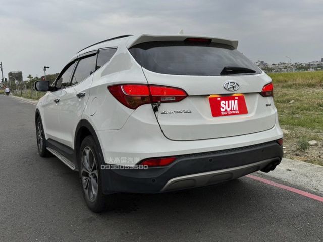 【預約賞車即享網路優惠價】2.2T 尊爵款 全景天窗 分區溫控 電動椅 中控螢幕 衛星導航 IKEY 定速巡航  第2張相片