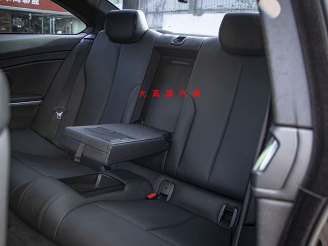 【預約賞車即享網路優惠價】2.0T Sport Line 2D 天窗 換檔撥片 分區溫控 電動椅 IKEY 衛星導航  第10張相片