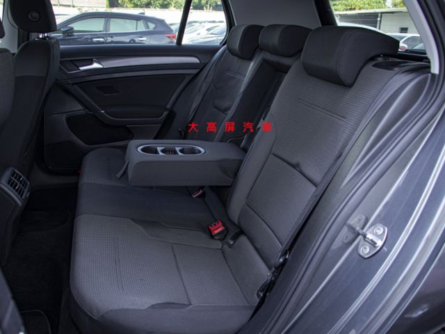 【預約賞車即享網路優惠價】1.0T 230 TSI Comfortline 分區溫控 中控螢幕 IKEY 定速 前方雷達  第10張相片