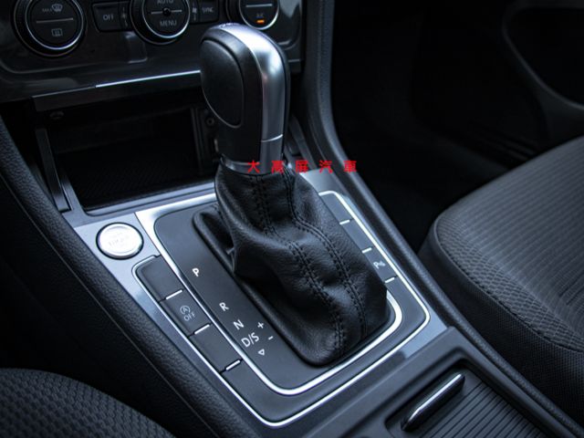 【預約賞車即享網路優惠價】1.0T 230 TSI Comfortline 分區溫控 中控螢幕 IKEY 定速 前方雷達  第18張相片