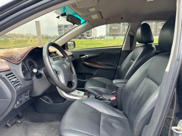 【預約賞車即享網路優惠價】10.5代 1.8L E版 LED尾燈 恆溫空調 中控螢幕 衛星導航 定速巡航  第3張相片