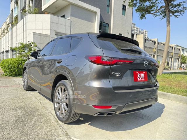 【預約賞車即享網路優惠價】25S AWD版 原鈑件 換檔撥片 分區溫控 電動椅 IKEY 定速 環景 電尾門 ACC  第2張相片