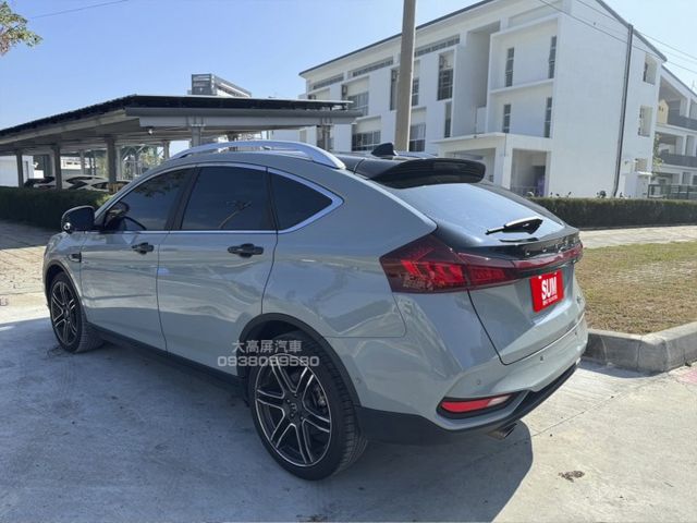 【預約賞車即享網路優惠價】1.8T NEO環景勁化版 原鈑件 換檔撥片 恆溫 中控螢幕 IKEY 定速巡航 電尾門  第2張相片