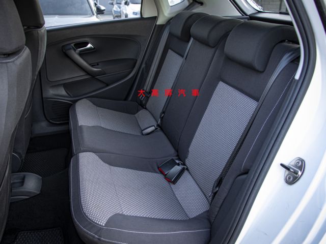 【預約賞車即享網路優惠價】1.6L HL 前後霧燈 恆溫空調 中控螢幕 衛星導航 防盜系統 ISOFIX兒童安全椅固定  第10張相片