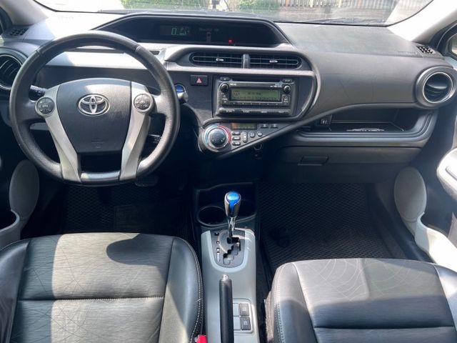 【預約賞車即享網路優惠價】1.5L LED尾燈 方向盤快控鍵 恆溫空調 CD音響主機 IKEY 定速 循跡防滑  第5張相片