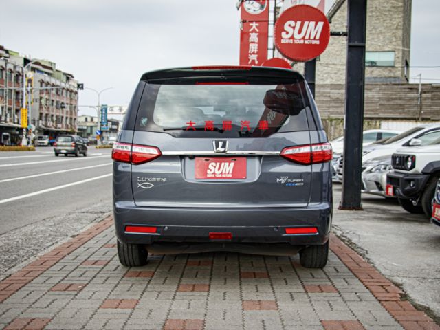 【預約賞車即享網路優惠價】2.2T 精緻型8人 原鈑件 前後霧燈 恆溫空調 中控螢幕 IKEY 斜坡起步輔助  第6張相片