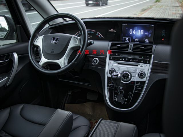 【預約賞車即享網路優惠價】2.2T 精緻型8人 原鈑件 前後霧燈 恆溫空調 中控螢幕 IKEY 斜坡起步輔助  第11張相片