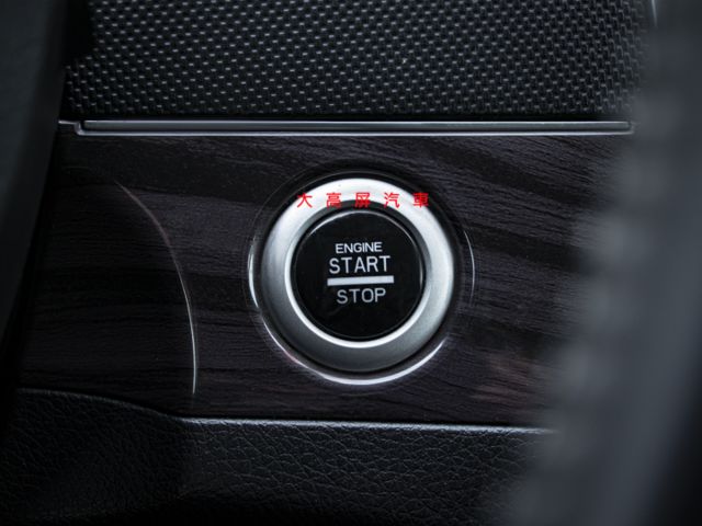 【預約賞車即享網路優惠價】2.2T 精緻型8人 原鈑件 前後霧燈 恆溫空調 中控螢幕 IKEY 斜坡起步輔助  第13張相片