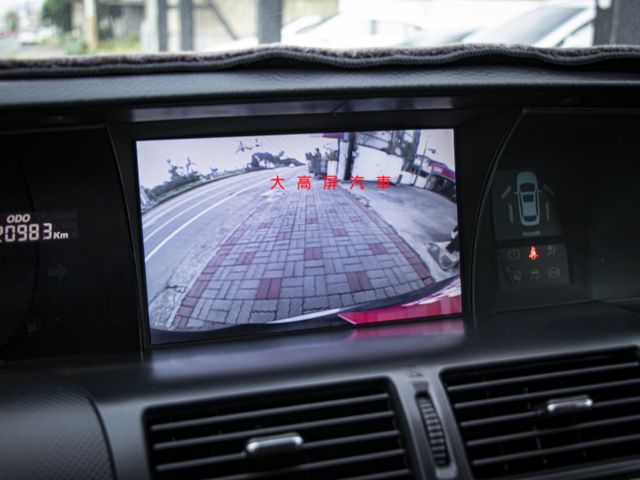 【預約賞車即享網路優惠價】2.2T 精緻型8人 原鈑件 前後霧燈 恆溫空調 中控螢幕 IKEY 斜坡起步輔助  第15張相片