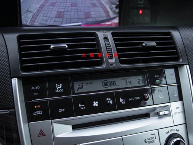 【預約賞車即享網路優惠價】2.2T 精緻型8人 原鈑件 前後霧燈 恆溫空調 中控螢幕 IKEY 斜坡起步輔助  第16張相片