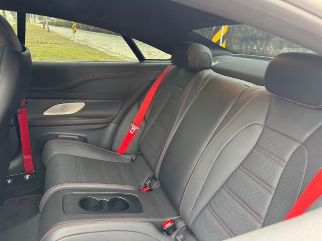 【預約賞車即享網路優惠價】4MATIC+ 原鈑件 天窗 換檔撥片 分區溫控 電動椅 IKEY 自動停車 環景 ACC  第4張相片