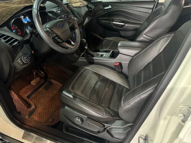 【預約賞車即享網路優惠價】1.5T 時尚經典型 原鈑件 全景天窗 換檔撥片 分區溫控 中控螢幕 IKEY 定速 電尾門  第3張相片