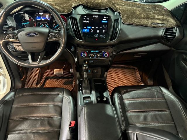 【預約賞車即享網路優惠價】1.5T 時尚經典型 原鈑件 全景天窗 換檔撥片 分區溫控 中控螢幕 IKEY 定速 電尾門  第5張相片