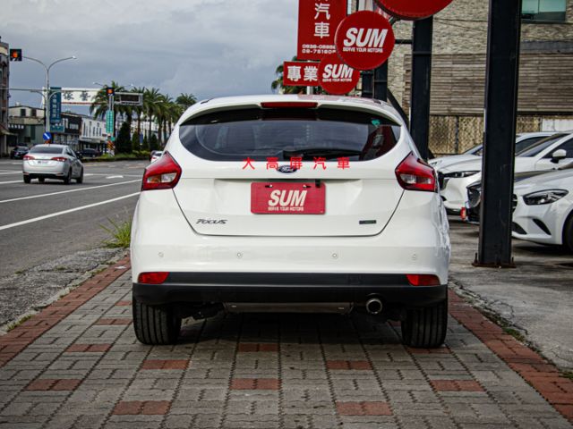 【預約賞車即享網路優惠價】1.5T 汽油時尚型 原鈑件 方向盤快控鍵 換檔撥片 中控螢幕 定速巡航 循跡防滑  第7張相片