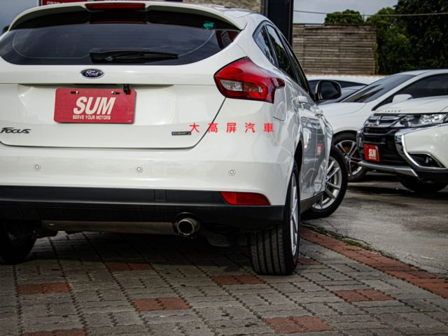 【預約賞車即享網路優惠價】1.5T 汽油時尚型 原鈑件 方向盤快控鍵 換檔撥片 中控螢幕 定速巡航 循跡防滑  第8張相片