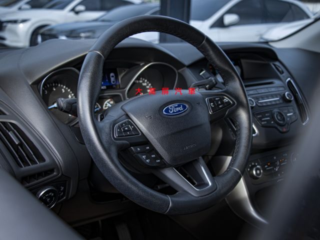 【預約賞車即享網路優惠價】1.5T 汽油時尚型 原鈑件 方向盤快控鍵 換檔撥片 中控螢幕 定速巡航 循跡防滑  第12張相片