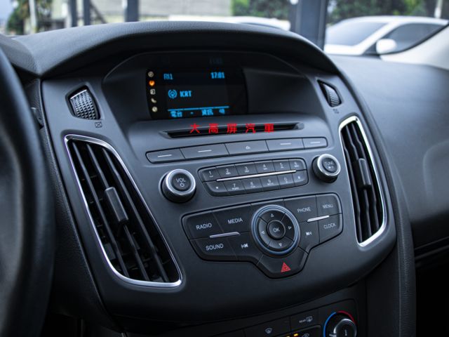 【預約賞車即享網路優惠價】1.5T 汽油時尚型 原鈑件 方向盤快控鍵 換檔撥片 中控螢幕 定速巡航 循跡防滑  第14張相片