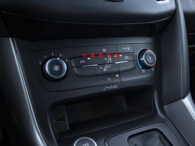 【預約賞車即享網路優惠價】1.5T 汽油時尚型 原鈑件 方向盤快控鍵 換檔撥片 中控螢幕 定速巡航 循跡防滑  第15張相片