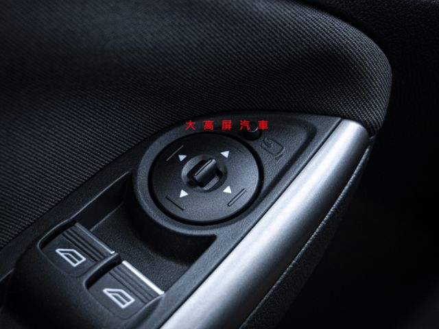 【預約賞車即享網路優惠價】1.5T 汽油時尚型 原鈑件 方向盤快控鍵 換檔撥片 中控螢幕 定速巡航 循跡防滑  第18張相片