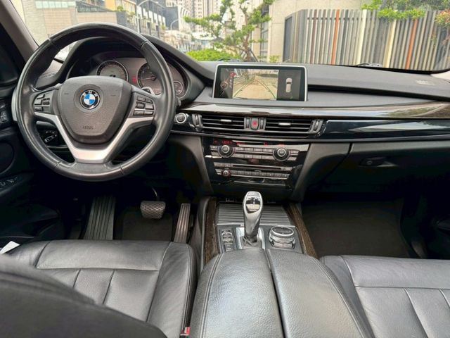 【預約賞車即享網路優惠價】3.0T xDrive35i HID氙氣頭燈 換檔撥片 分區溫控 電動椅 天窗 定速 電尾門  第5張相片