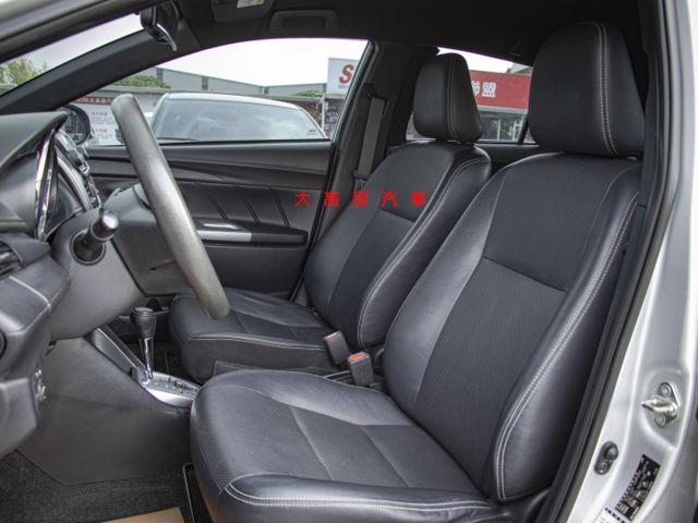 【預約賞車即享網路優惠價】1.5L 經典  後霧燈 後座分離倒覆 CD音響主機 到車雷達 防盜系統 兒童安全鎖  第9張相片