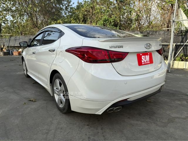 【預約賞車即享網路優惠價】1.8L旗艦型 電動天窗 分區溫控 電動椅 IKEY 中控螢幕 衛星導航 定速巡航  第2張相片