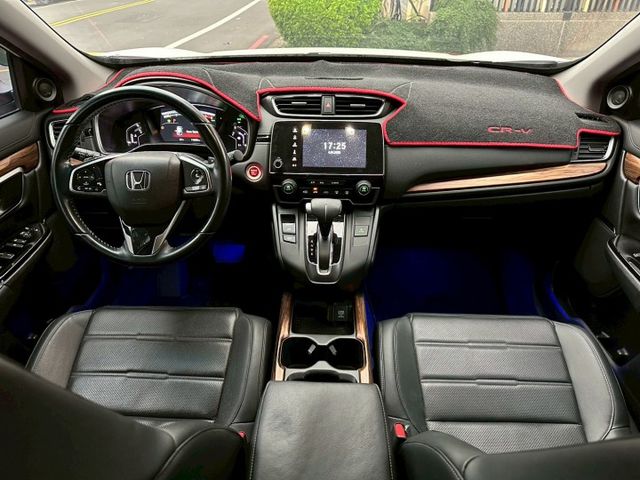 【預約賞車即享網路優惠價】1.5T S 原鈑件 全景天窗 換檔撥片 分區溫控 電動椅 IKEY 導航 定速 ACC  第5張相片
